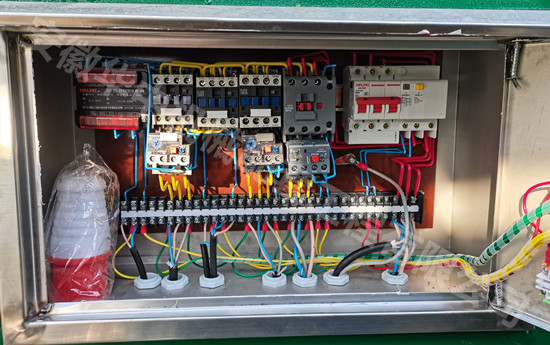 伸缩式皮带输送机的电气控制箱图片