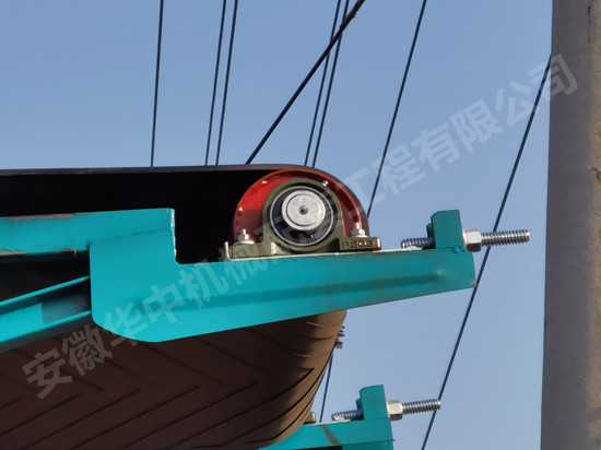 Tensioning device of steering telescopic loading belt conveyor